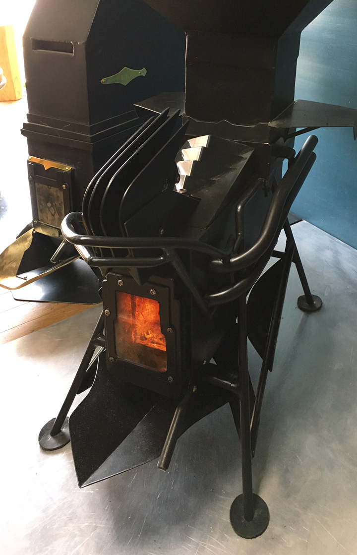 写真：special rocket mass stove